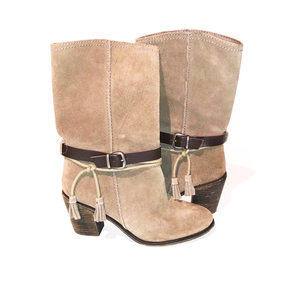 Mia limited Edition tan boots
